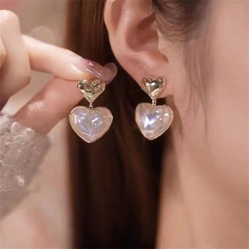 Simple Heart Shape Alloy Flower Gemstone Unisex Earrings with Rhinestone Design