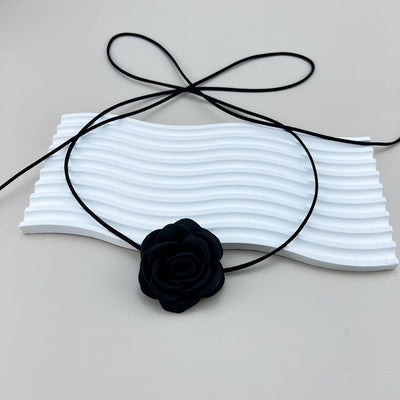 Elegant Floral Choker Necklace for Women - Chic Minimalist Design