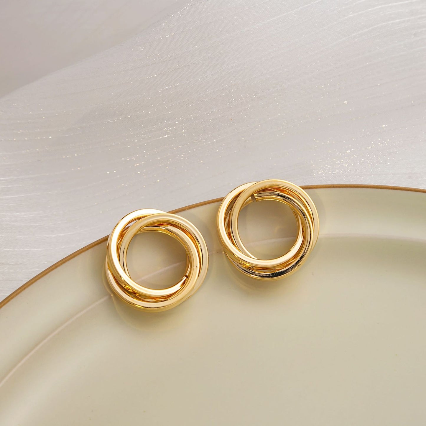 Simple Style Round Alloy Plating Women'S Ear Studs
