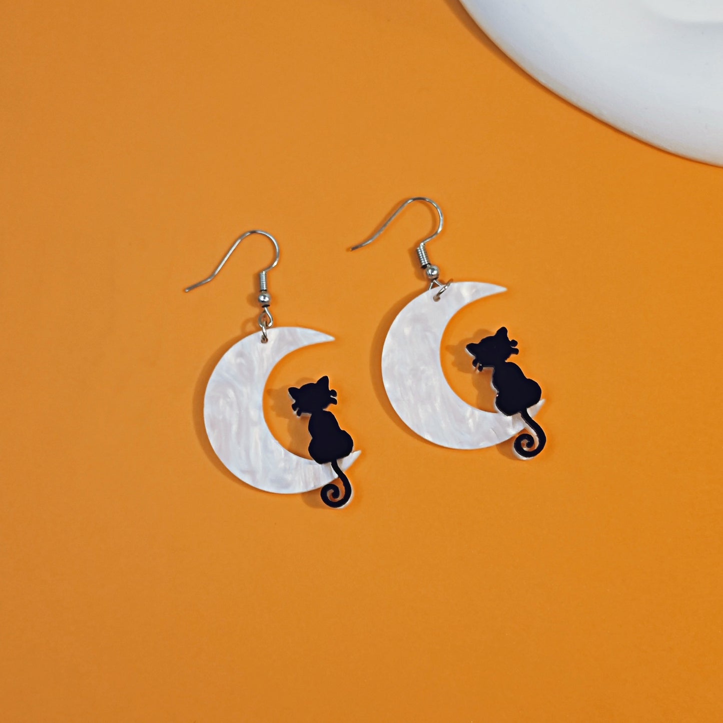 1 Pair Retro Color Block Ghost Hand Acetic Acid Drop Earrings