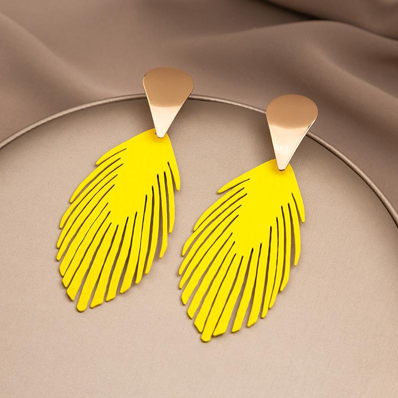 1 Pair Vintage Leaf Plated Women's Drop Earrings