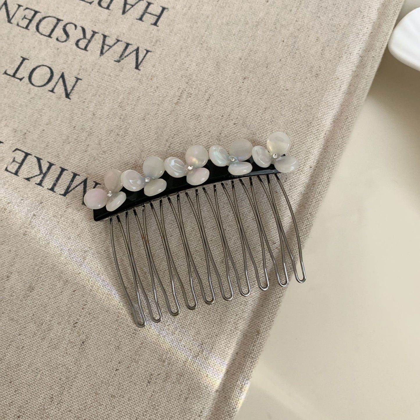 Women's Simple Flower Acetate Rhinestone Hair Comb 2024