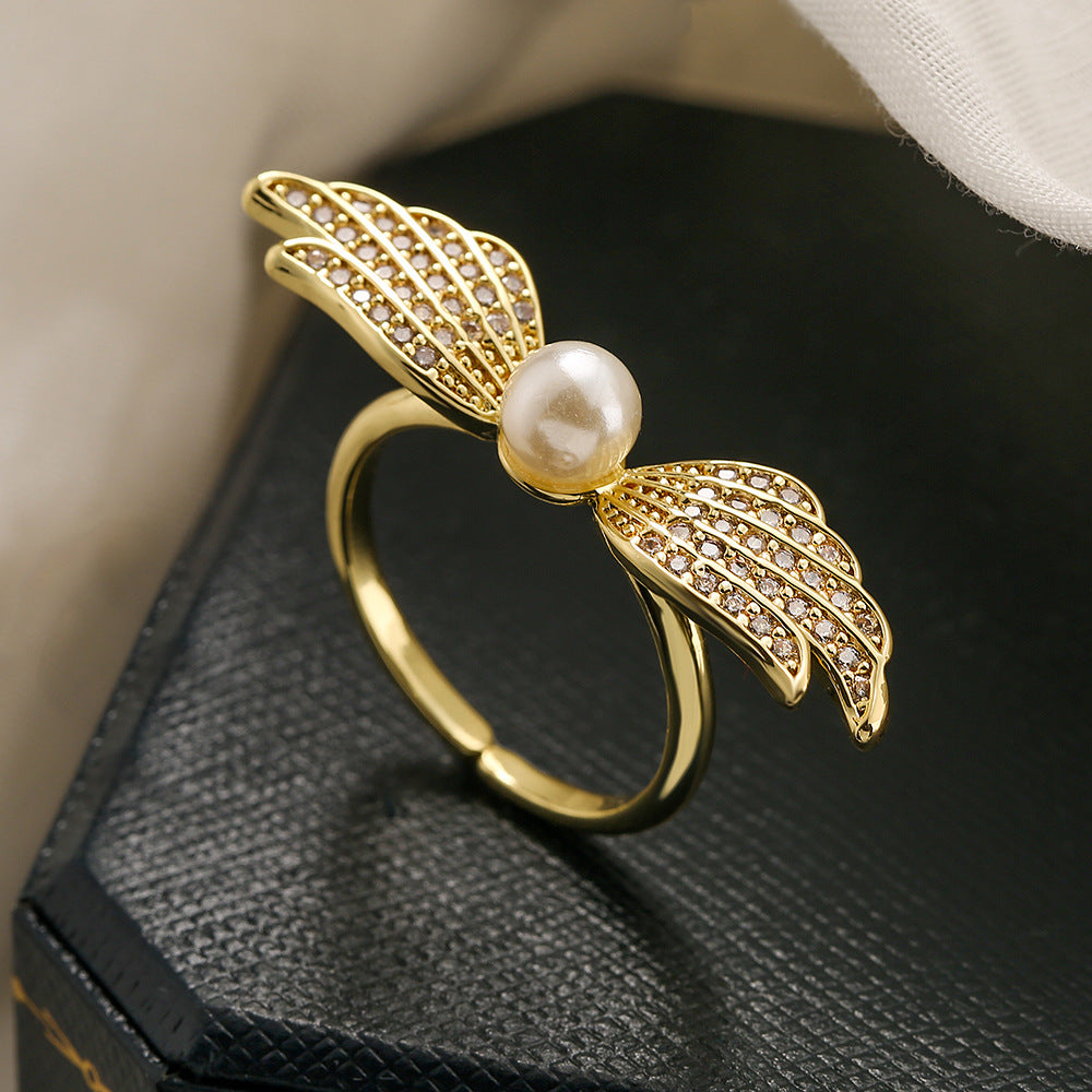 Fashion Geometric Wing Design Copper Ring with Zircon and Artificial Pearls