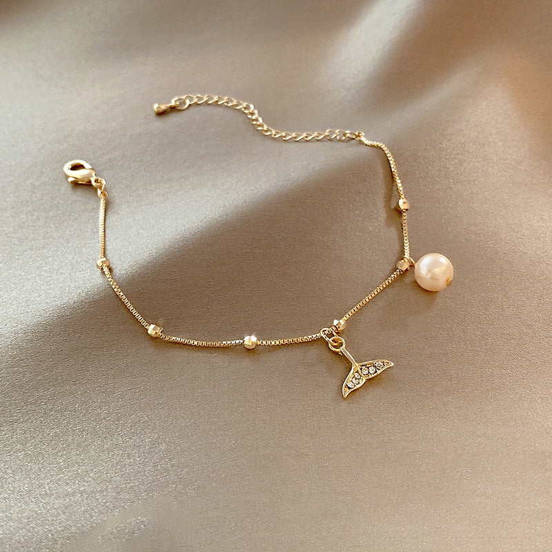 Elegant Heart-Shaped Zircon and Pearl Bracelet