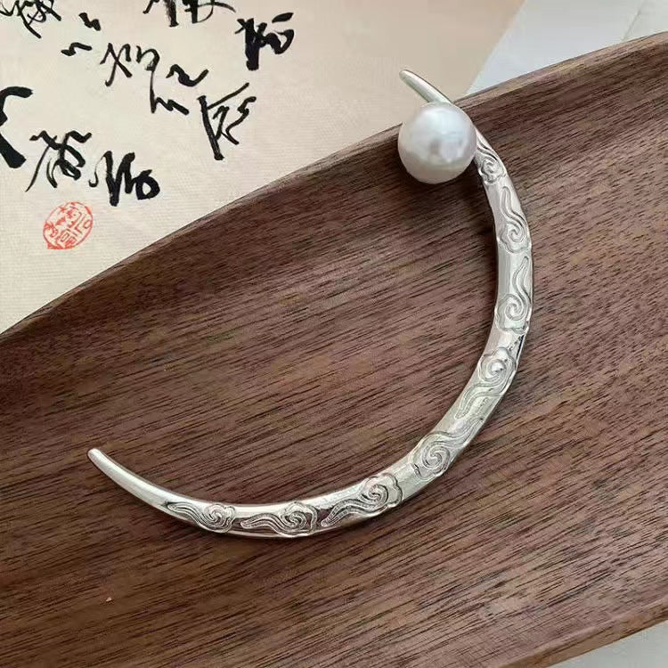 Chinoiserie Pearl Alloy Half-Moon Hairpin - Elegant Women's Headdress