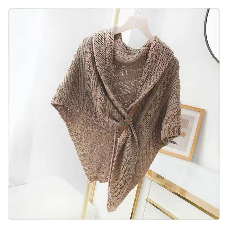 Women's Elegant Knit Triangle Scarf with Buckle