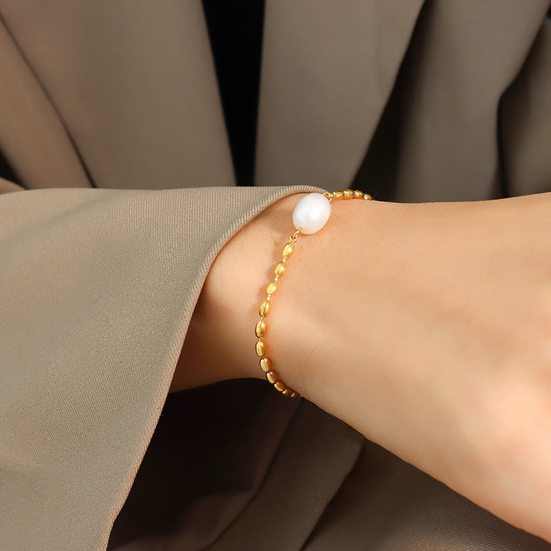 Elegant Geometric 18K Gold Plated Freshwater Pearl and Rice Bead Metal Chain Bracelet