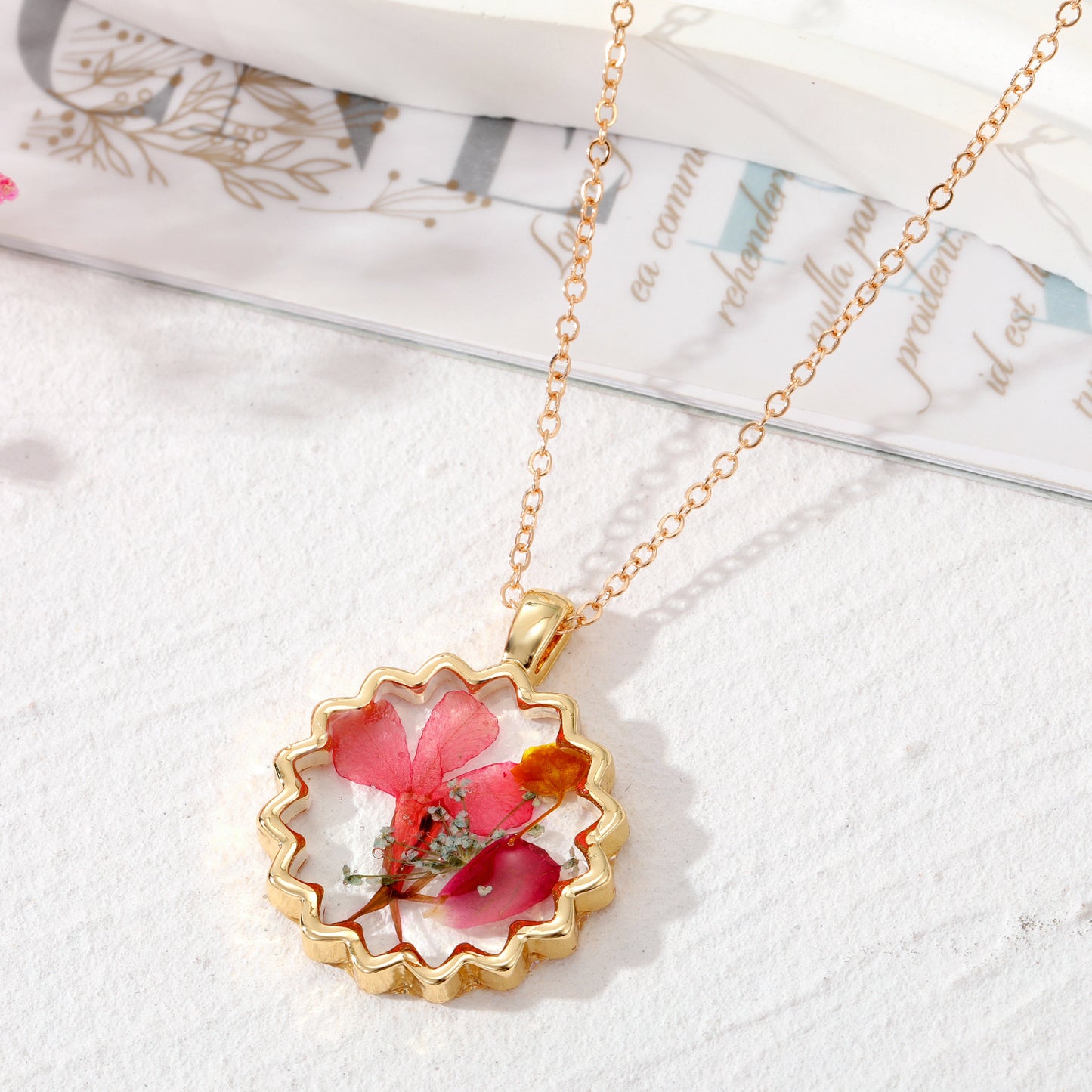 Bohemian Natural Dried Flower Resin Pendant Necklace for Women