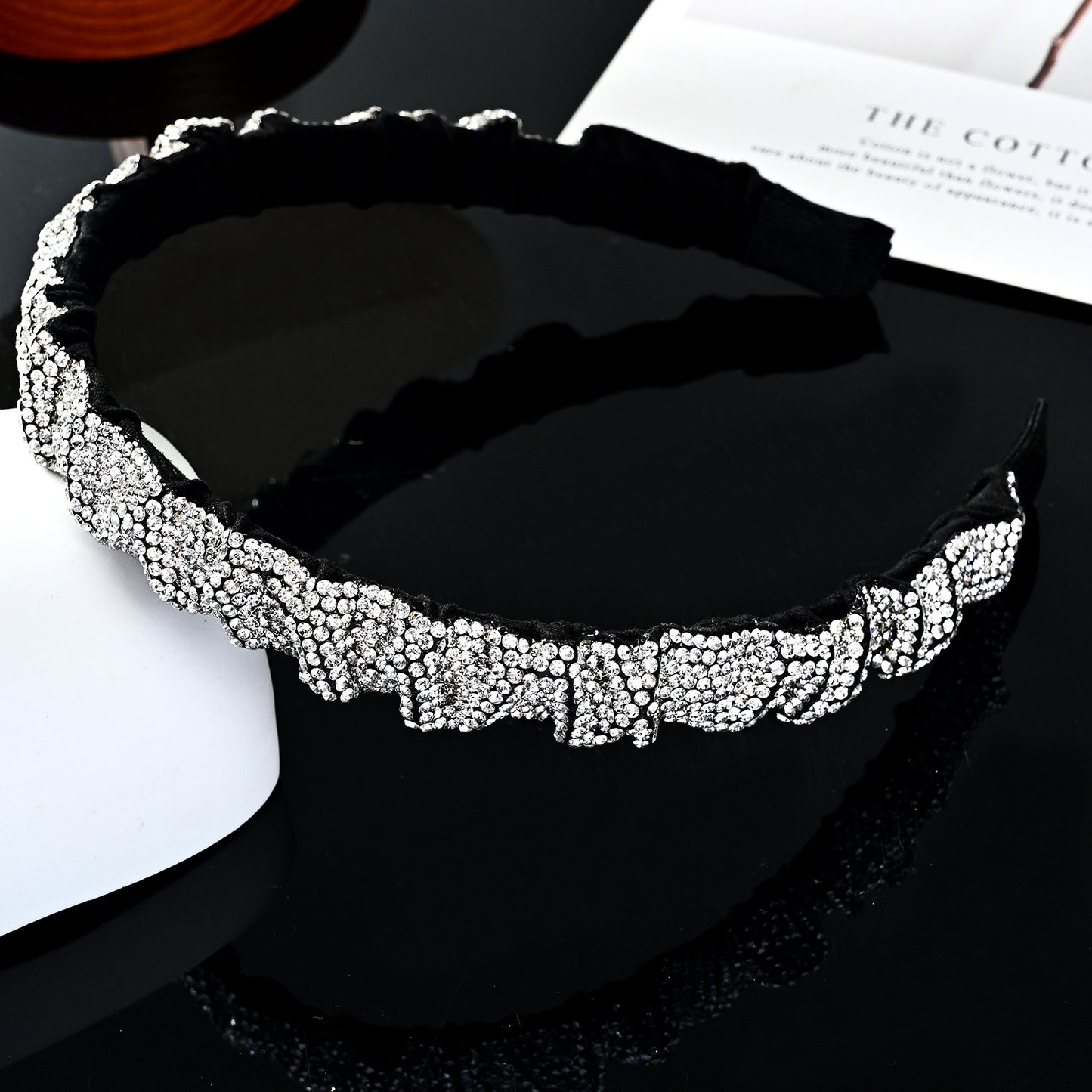 Retro Geometric Rhinestone Embellished Hairband