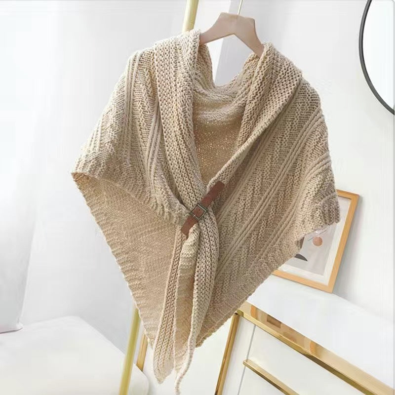 Women's Elegant Knit Triangle Scarf with Buckle