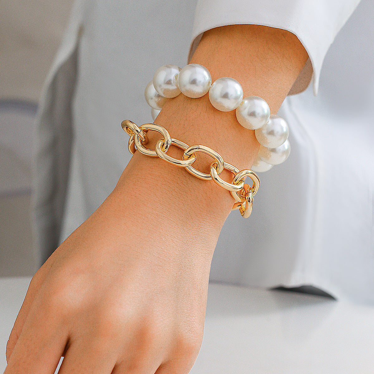 Elegant Geometric Imitation Pearl Beaded Women's Bracelet