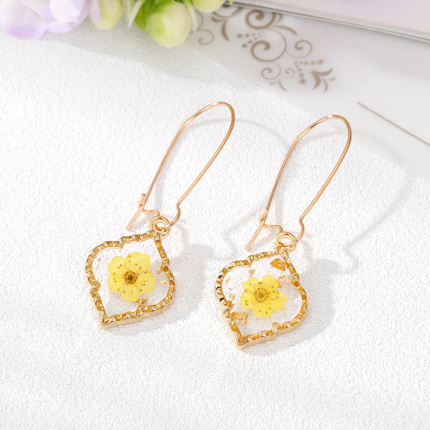 Women'S Simple Style Flowers Alloy Resin Earrings Epoxy Earrings