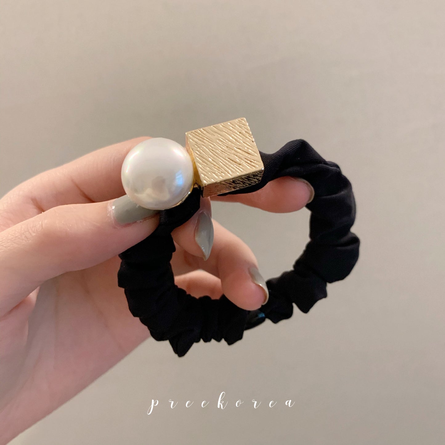 Women's Geometric Pearl Hair Tie - Elegant Cloth Ponytail Holder 2022