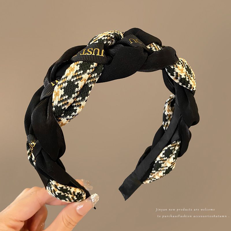 Retro Woven Twist Headband for Women - Elegant Black Hair Accessory