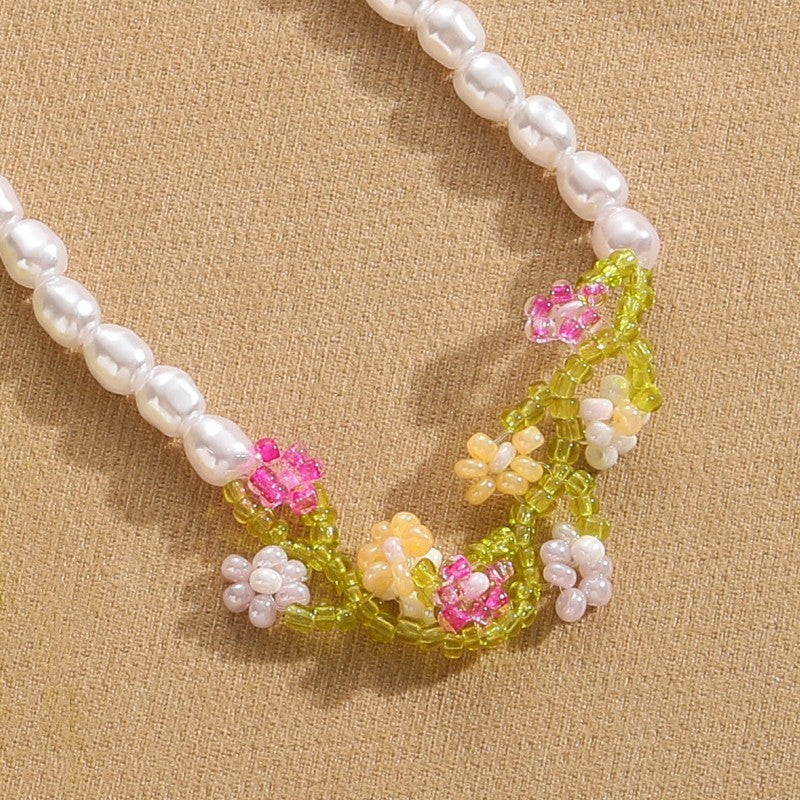 Elegant Bohemian Floral Beaded Women's Necklace