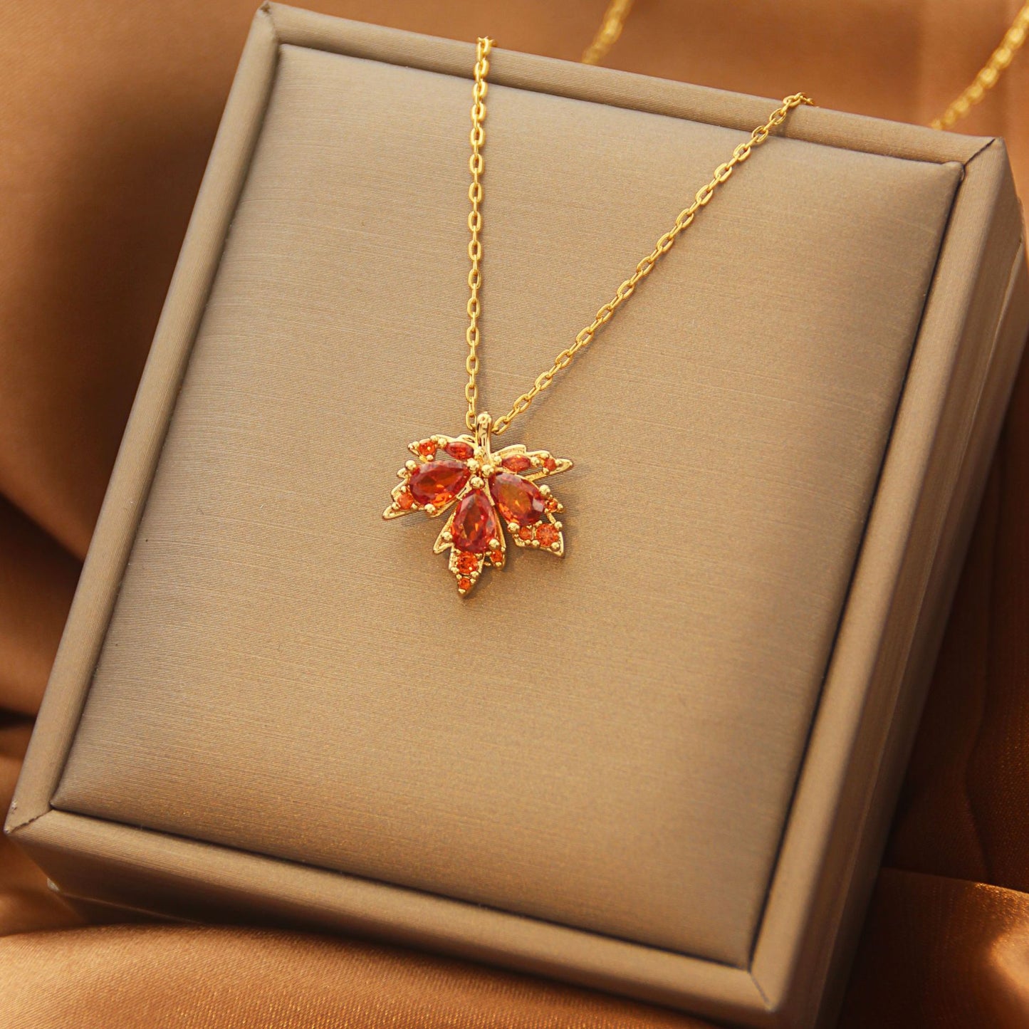 Elegant Animal Maple Leaf Heart Shape Titanium Steel Plating Inlay Zircon Pendant Necklace