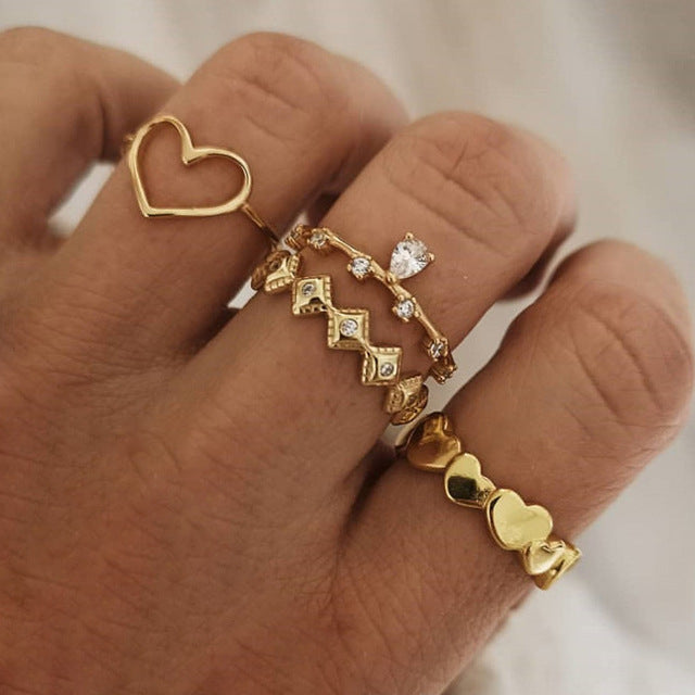 Elegant Moon and Heart Shape Alloy Rings Set with Inlaid Artificial Diamonds for Women