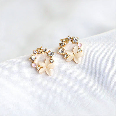 1 Pair Fashion Alloy Rhinestone Five-Petal Flower Stud Earrings 2023