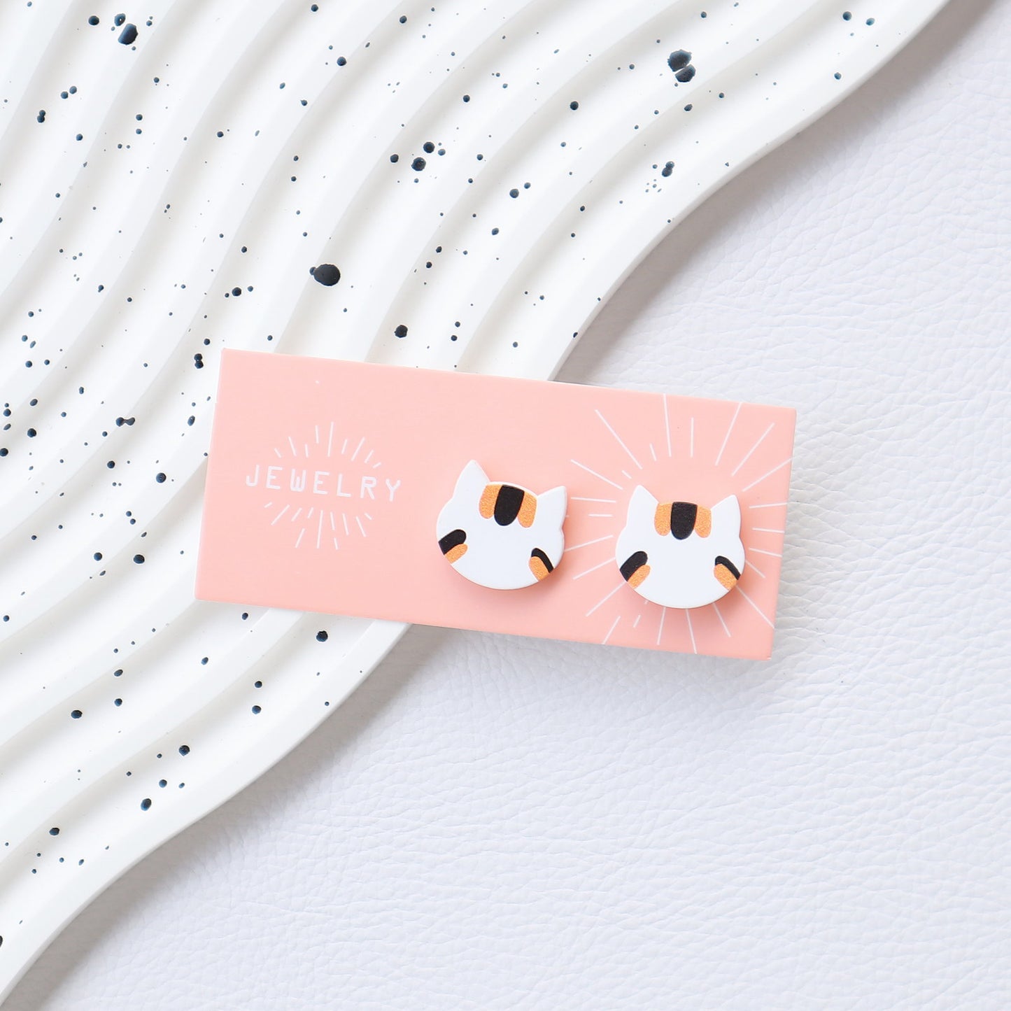 1 Set Minimalist Cat Resin Drop Earrings - Acrylic Studs DIY Kit