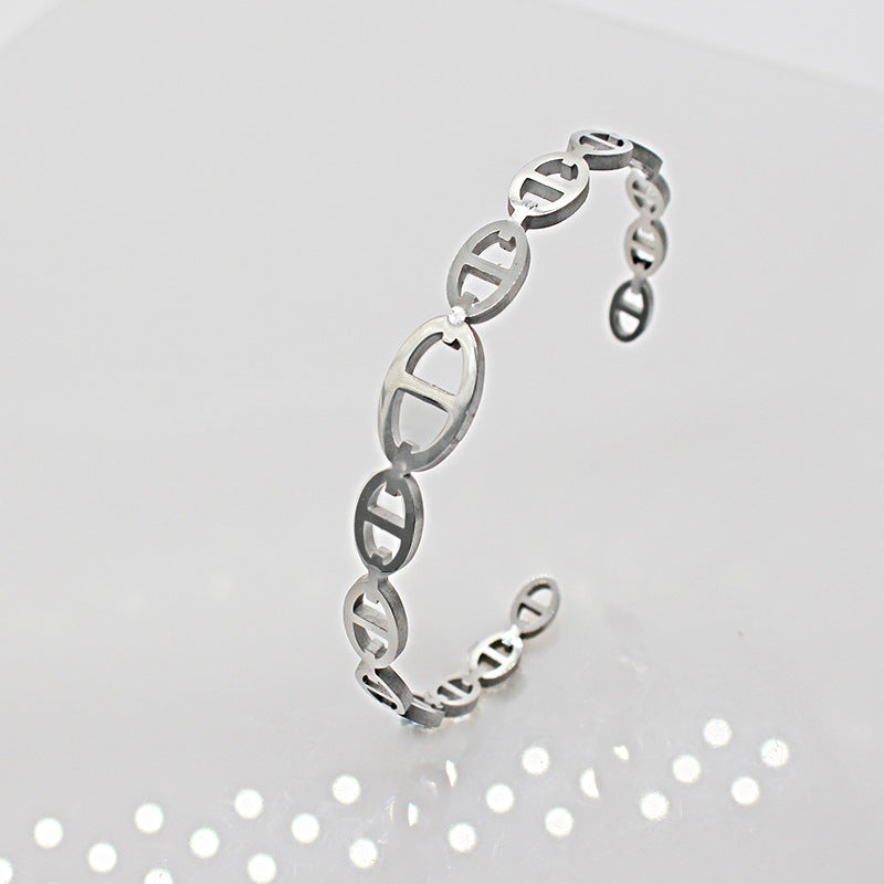 Retro Geometric Stainless Steel Hollow Out Pig Nose Bracelet