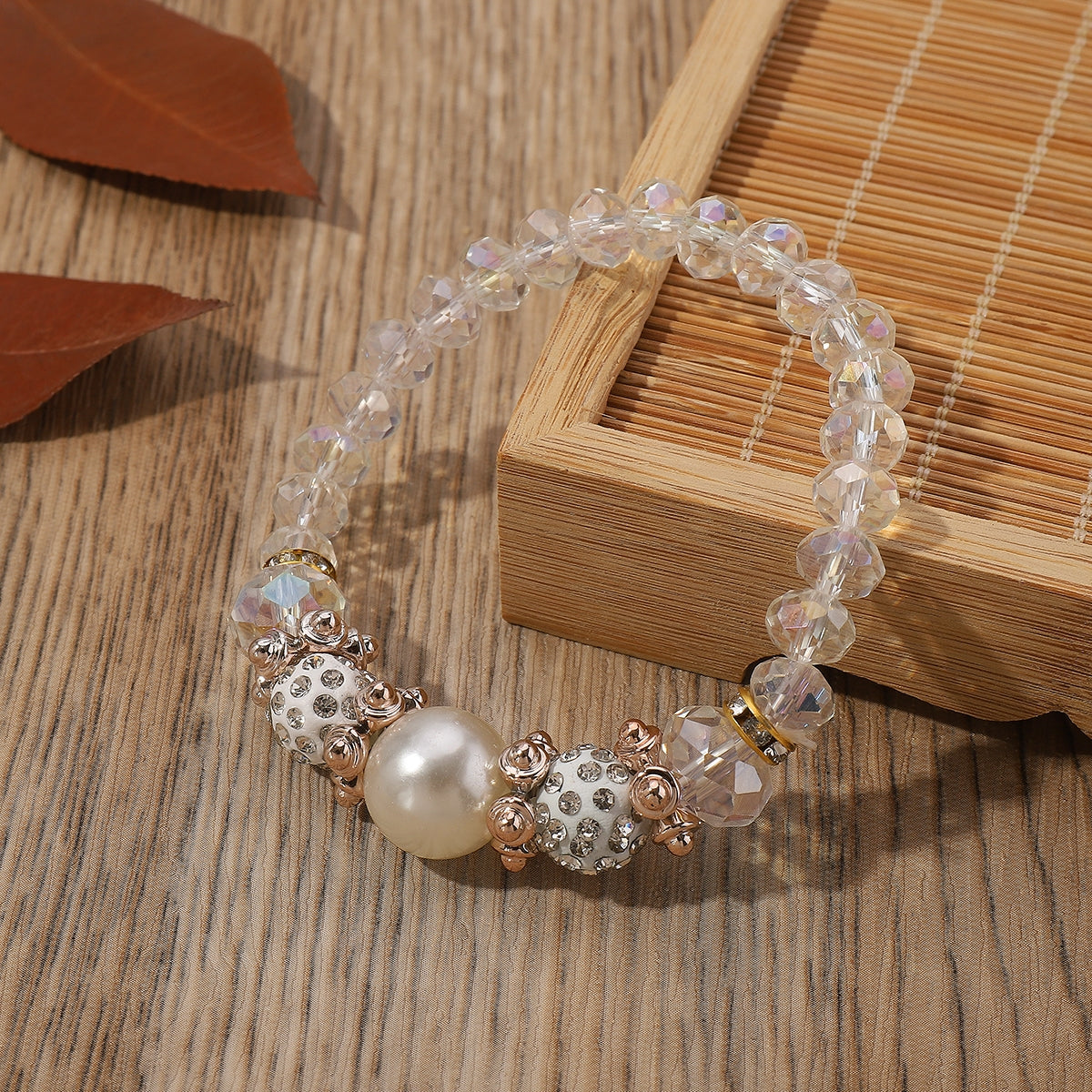 Pastoral Style Pearl and Crystal Beaded Women's Bracelet