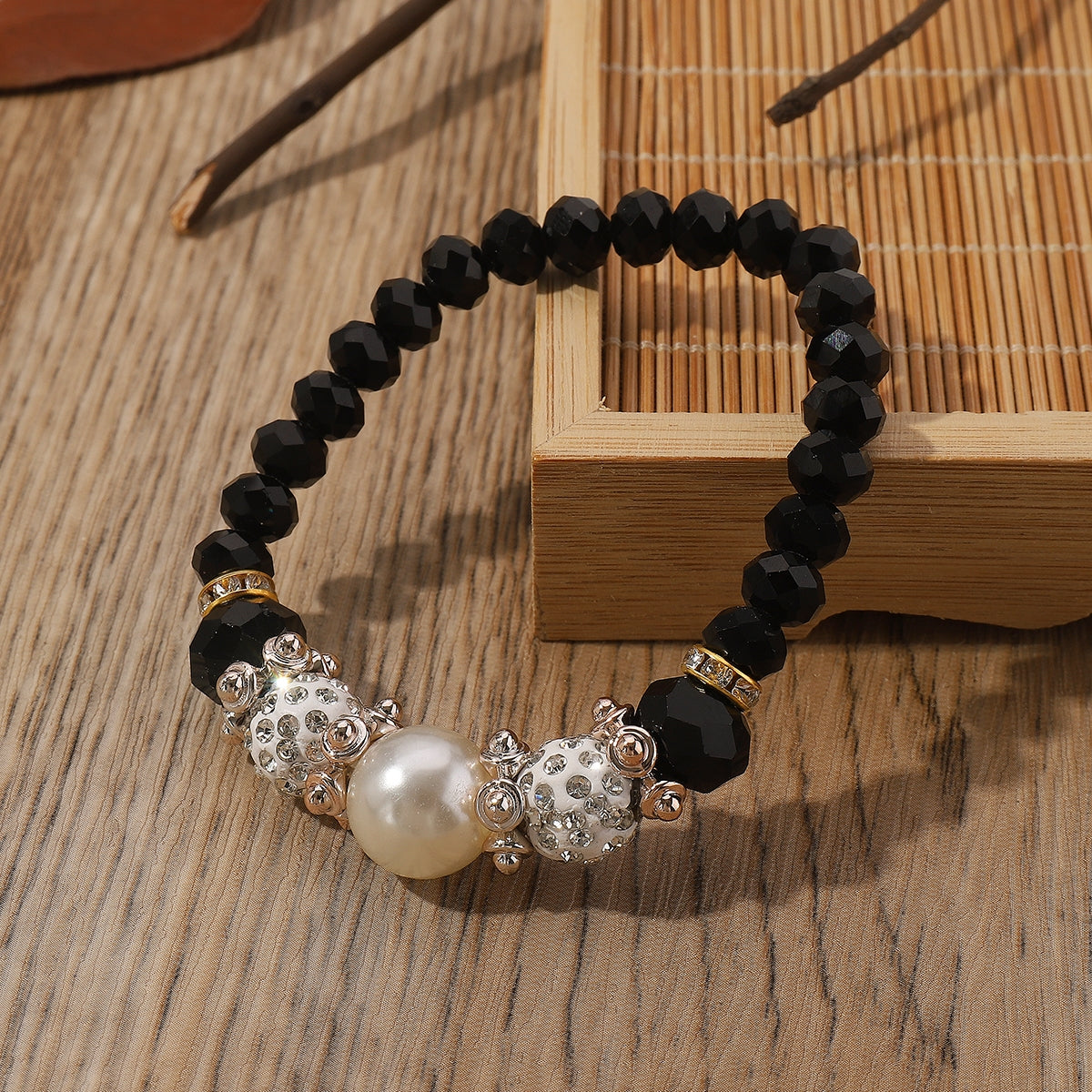 Pastoral Style Pearl and Crystal Beaded Women's Bracelet