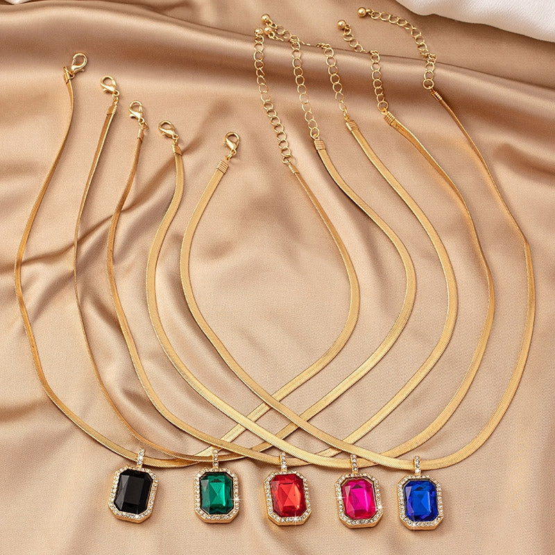 Retro Rectangle Gemstone Inlay Rhinestone Pendant Necklace for Women