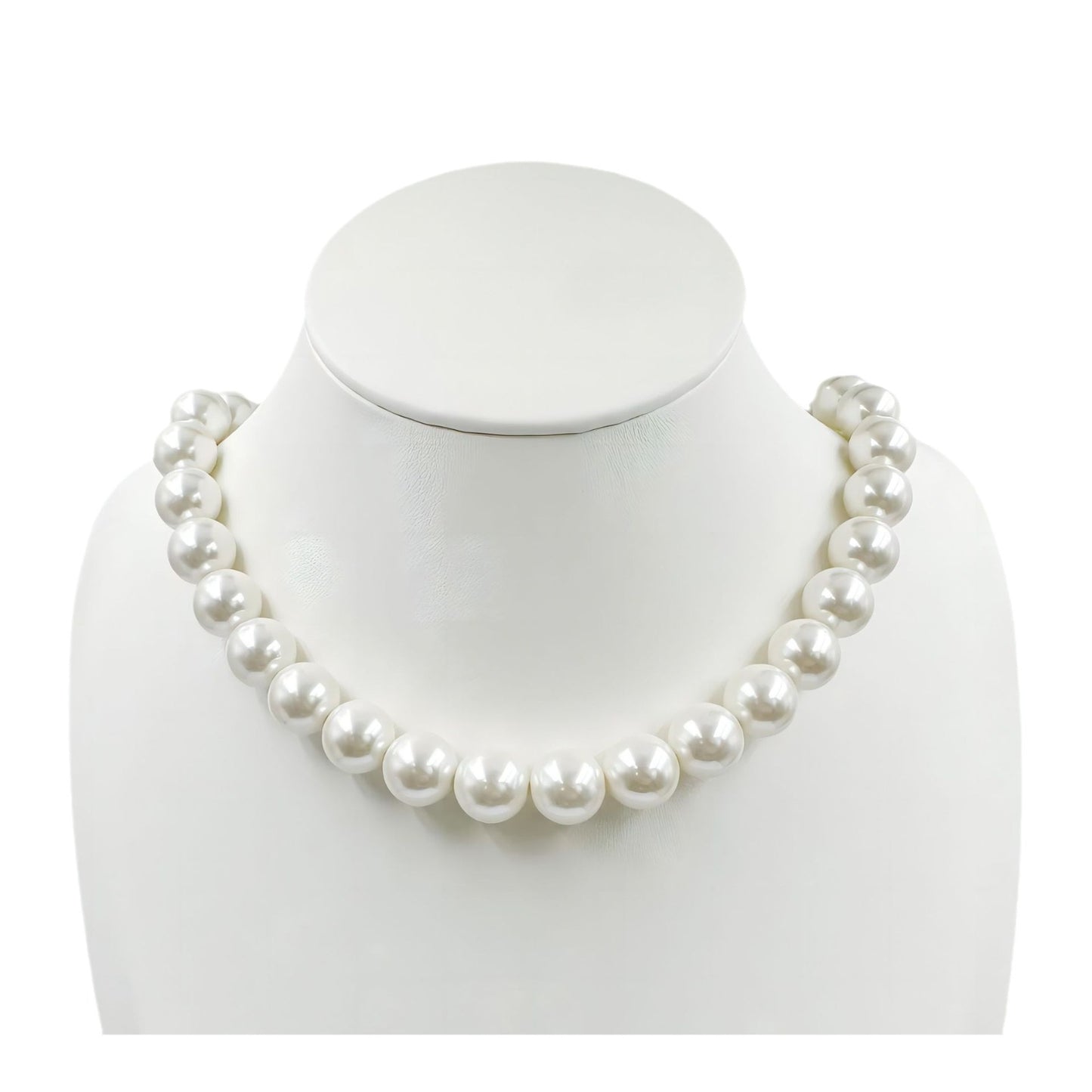 Vintage French Style Pearl Necklace - Elegant Creamy Round Shell Pearls