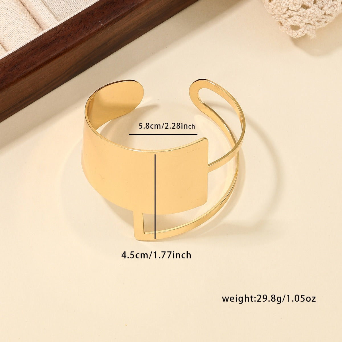 Retro Geometric Alloy Plating Women's Bangle