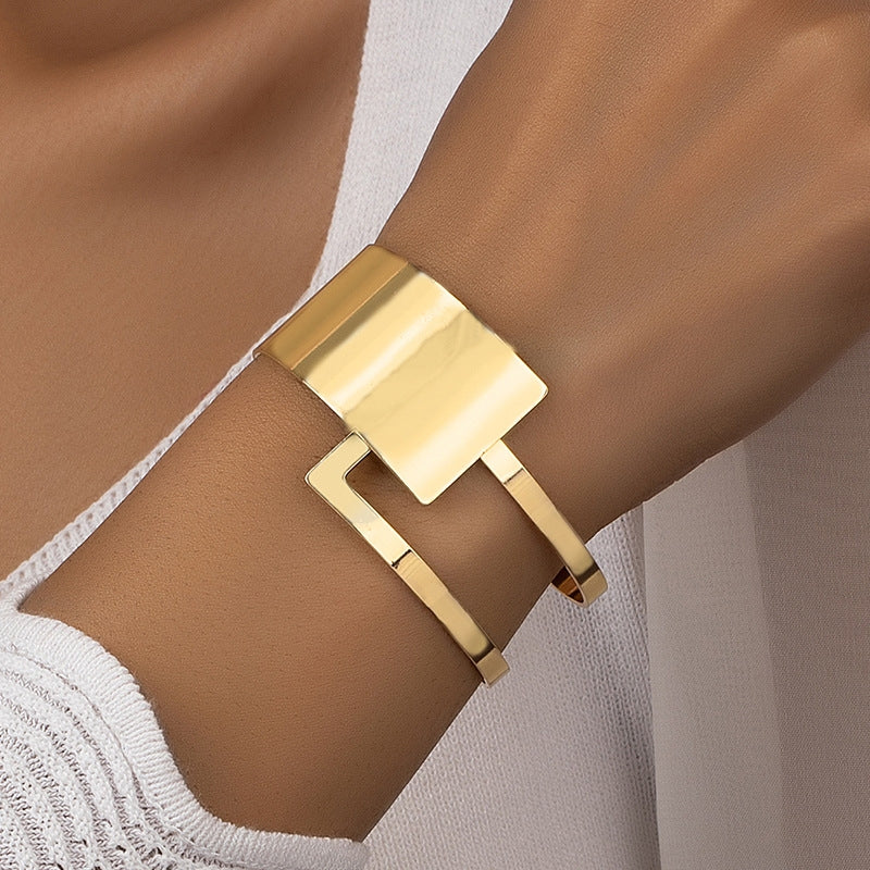 Retro Geometric Minimalist Open Cuff Bracelet for Women