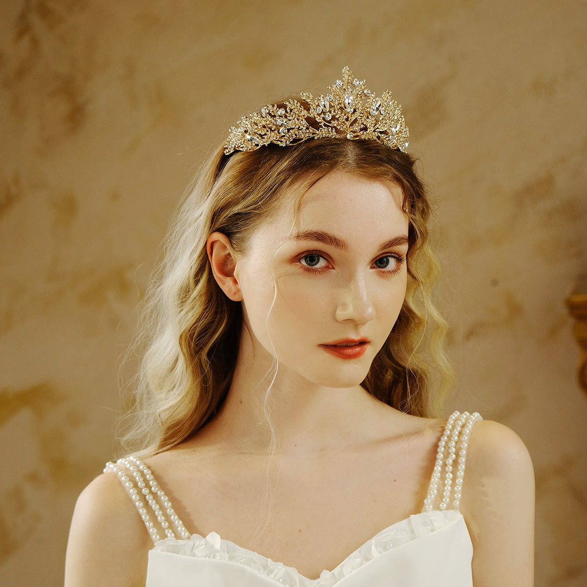 Retro Gold Alloy Crystal Bridal Tiara and Wedding Hair Accessories