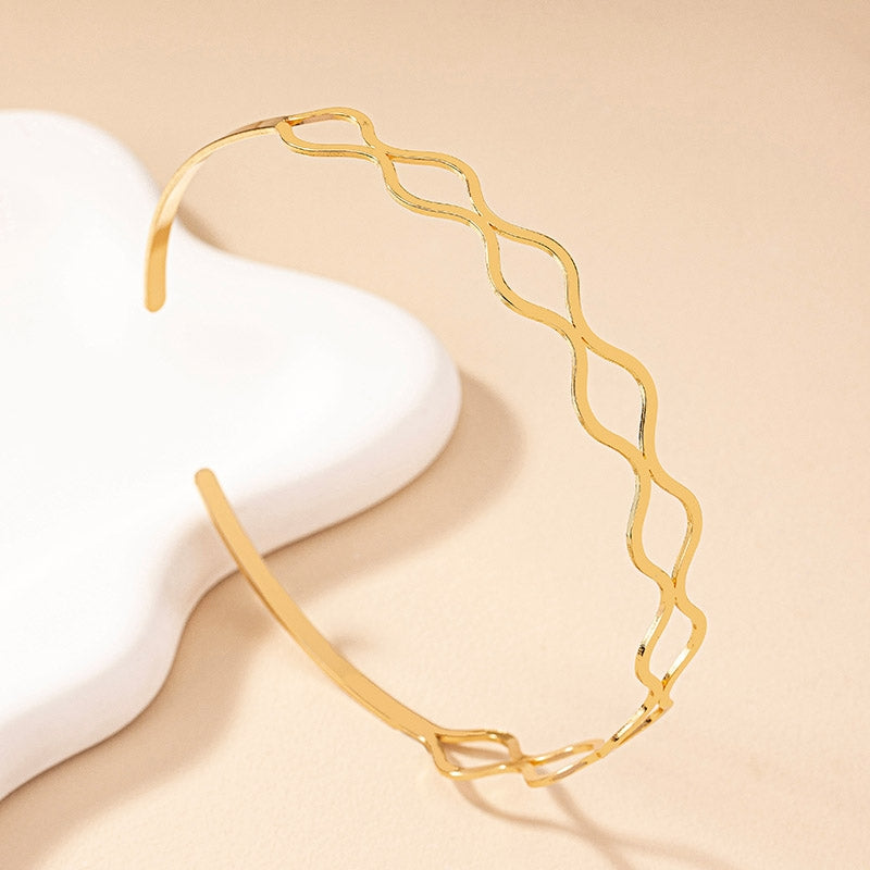 Retro Geometric Gold Plated Women's Choker Necklace