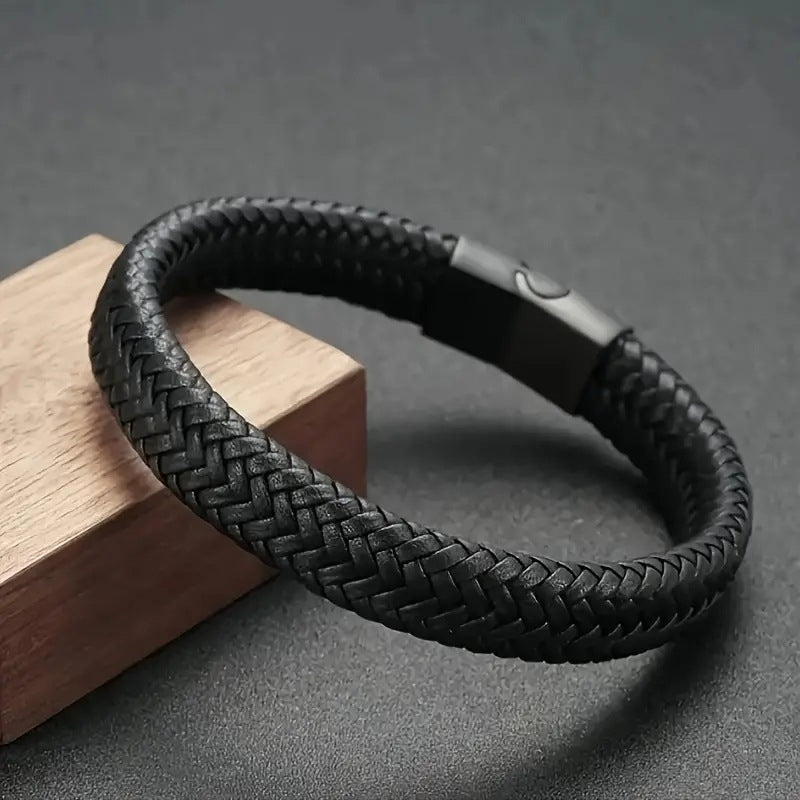 Retro Solid Color Leather Magnetic Clasp Braided Bracelet for Men