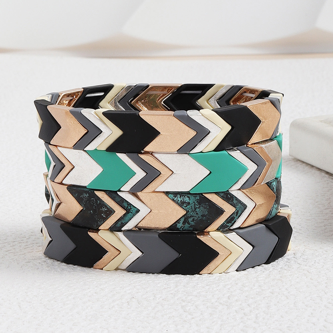 Retro Streetwear Unisex Alloy Bangle with Colorful Elastic Design