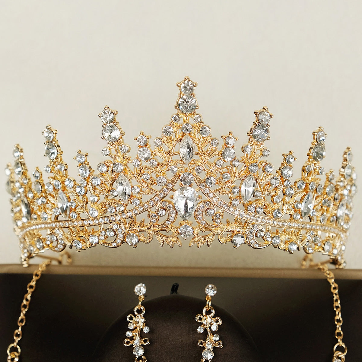 Retro Zircon Inlay Crown Set for Brides and Special Occasions