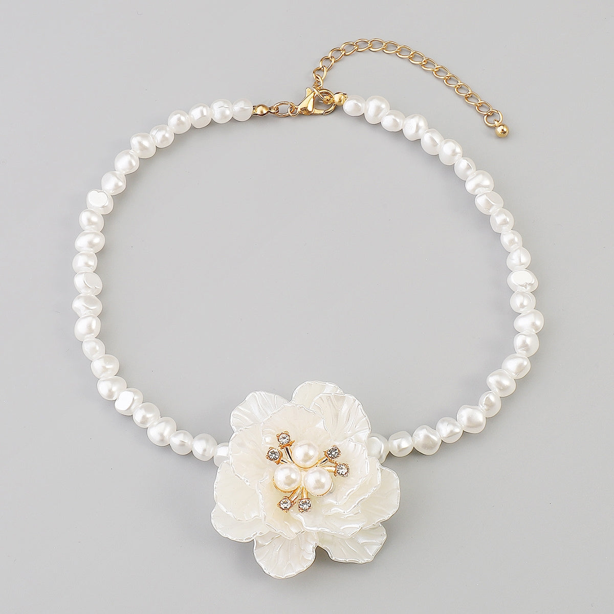 Romantic Vintage Camellia Pearl Beaded Women's Choker Necklace