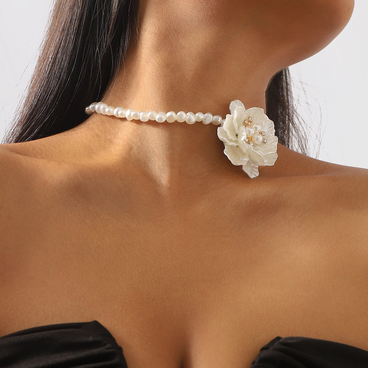 Romantic Vintage Camellia Pearl Beaded Women's Choker Necklace