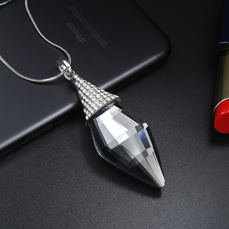 Shiny Rhombus Crystal Pendant Necklace with Copper Alloy Chain