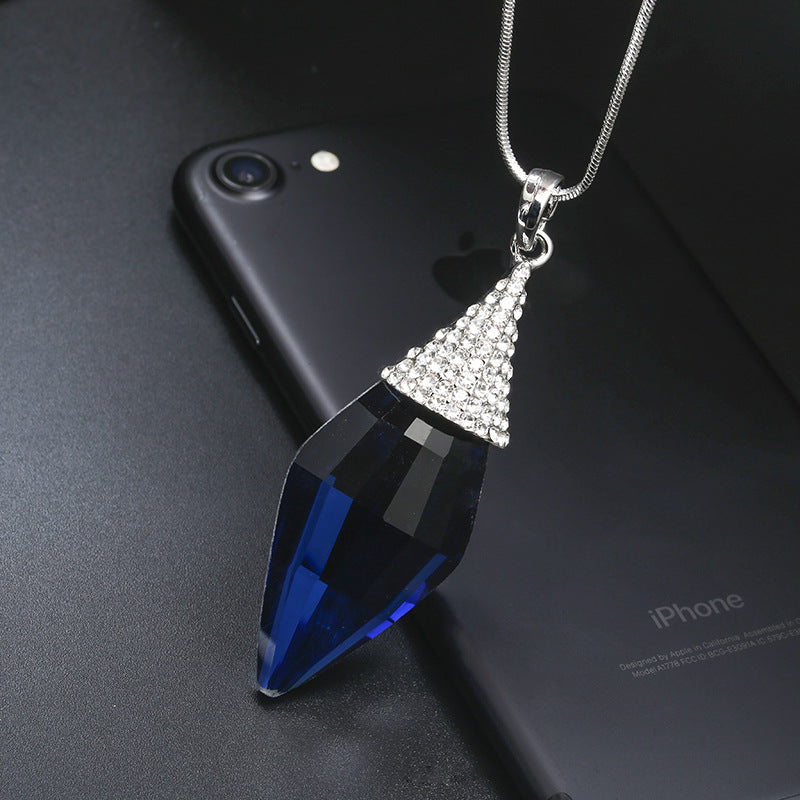 Shiny Rhombus Crystal Pendant Necklace with Copper Alloy Chain
