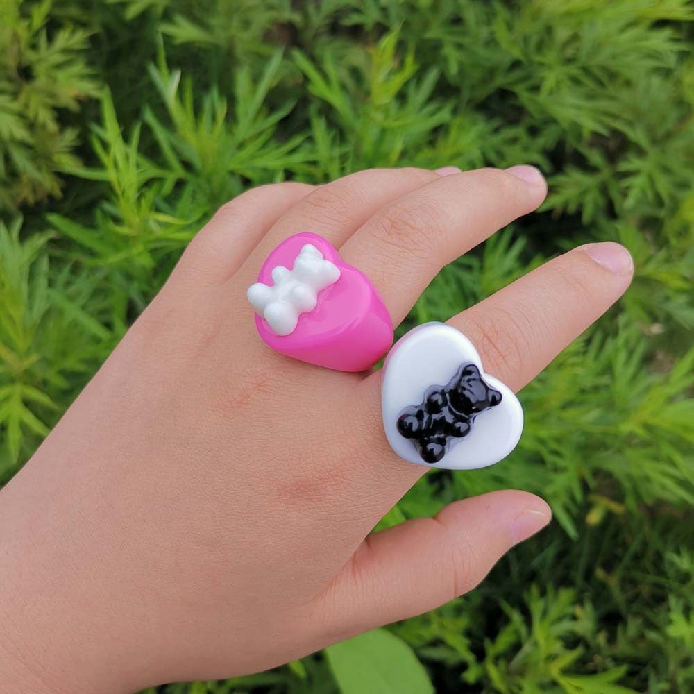 Simple Style Bear Acrylic Heart Rings - Fashionable Multi-color Design