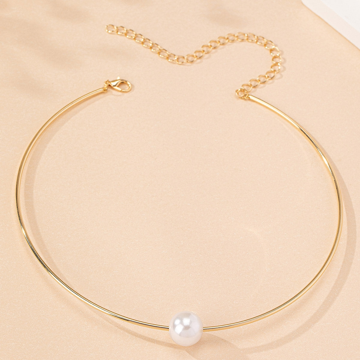 Simple Classic Solid Color Alloy Plastic Pearl Choker Necklace