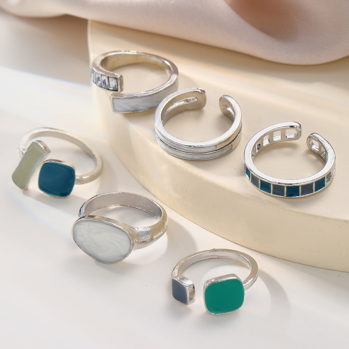 Simple Classic Solid Color Adjustable Emerald Women's Ring