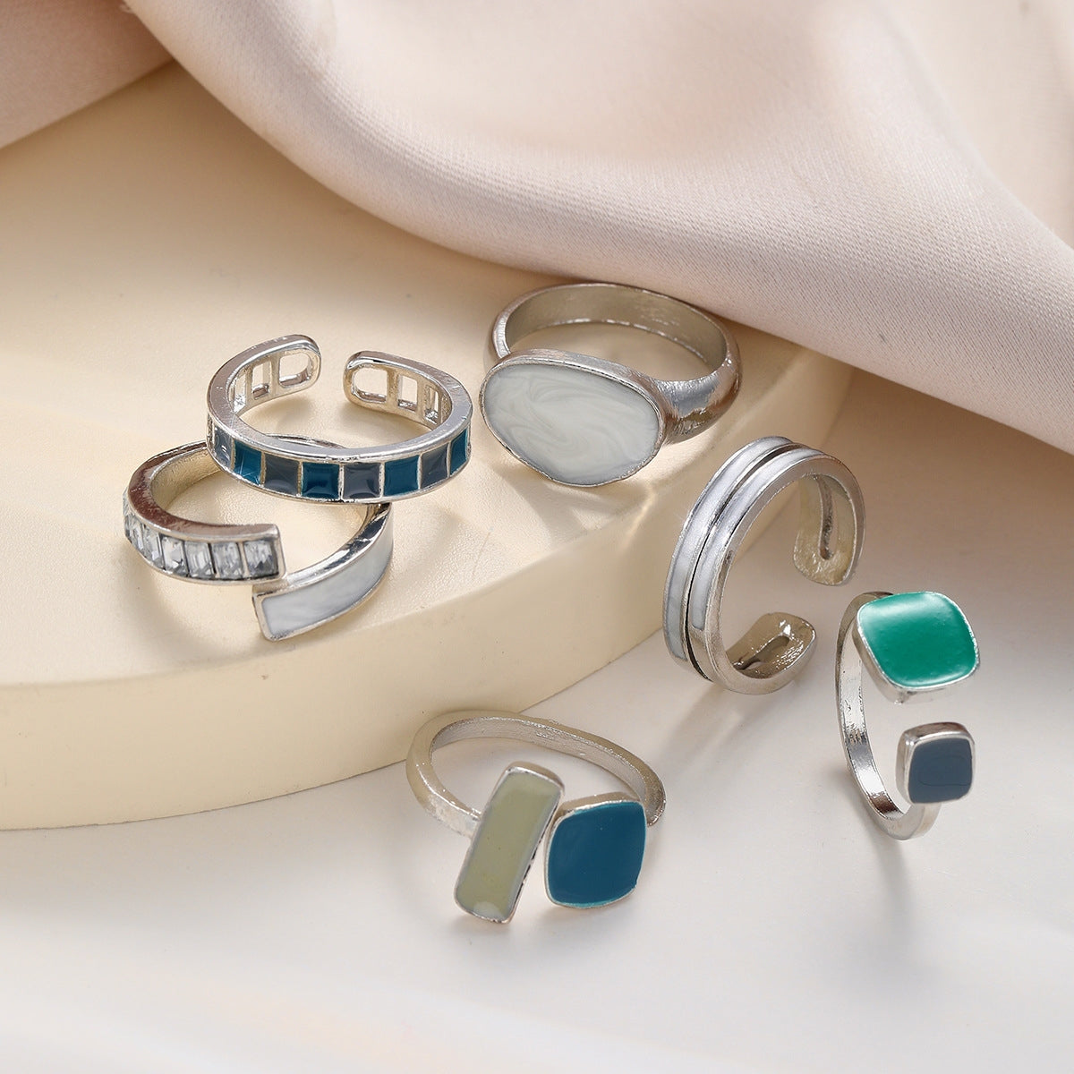 Simple Classic Solid Color Adjustable Emerald Women's Ring
