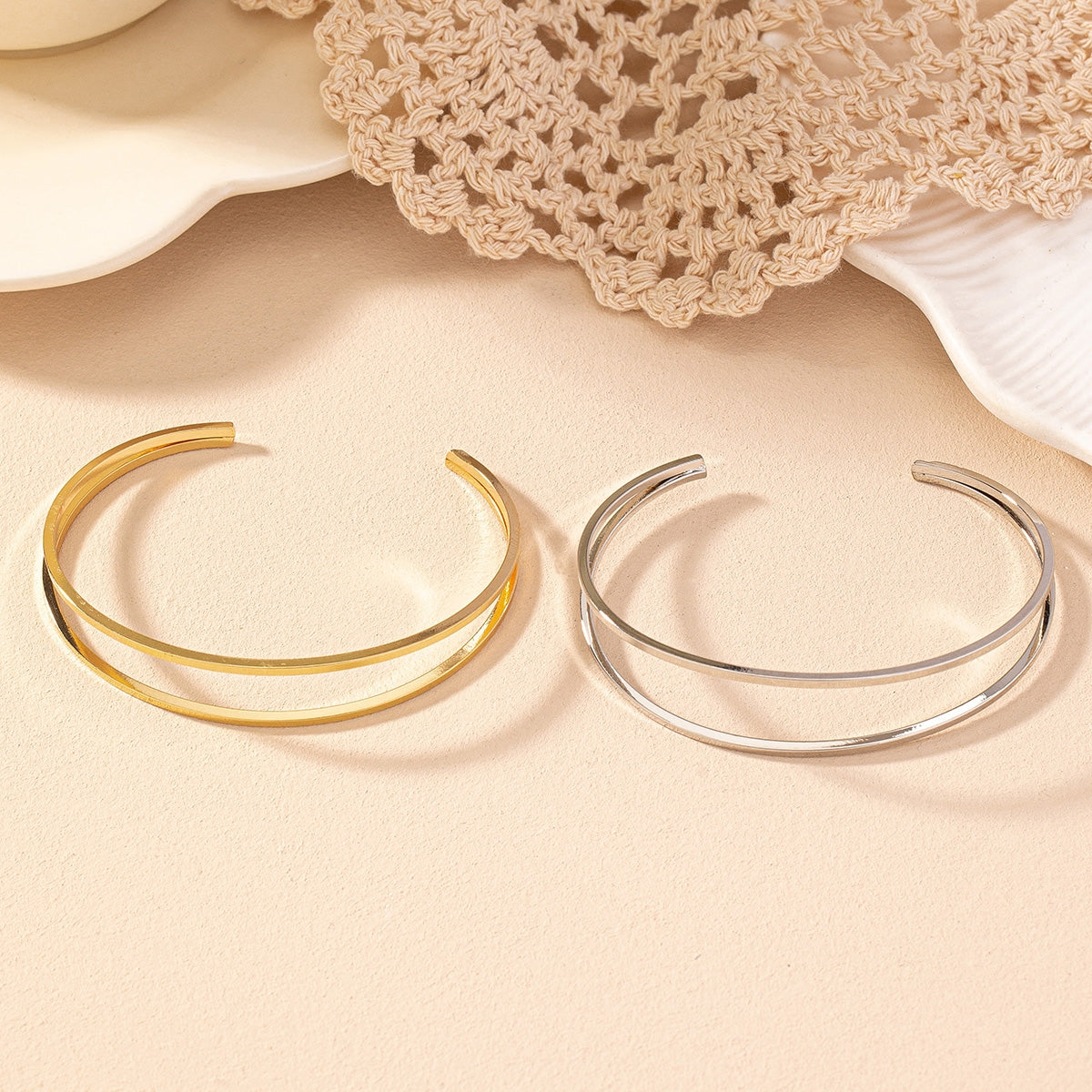 Simple Solid Color Iron Women's Bangle with Double-Layer Open Design