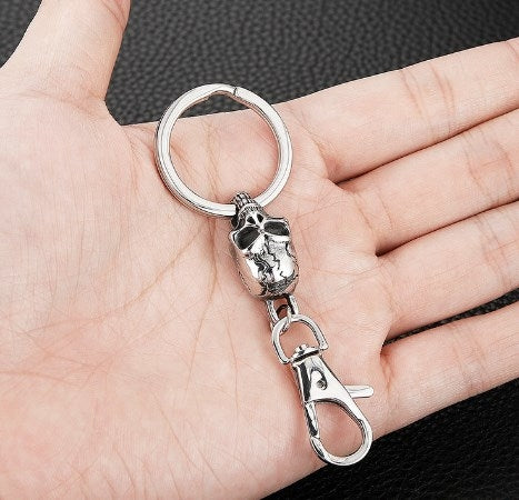 Simple Classic Solid Color Stainless Steel Skull Keychain Accessory