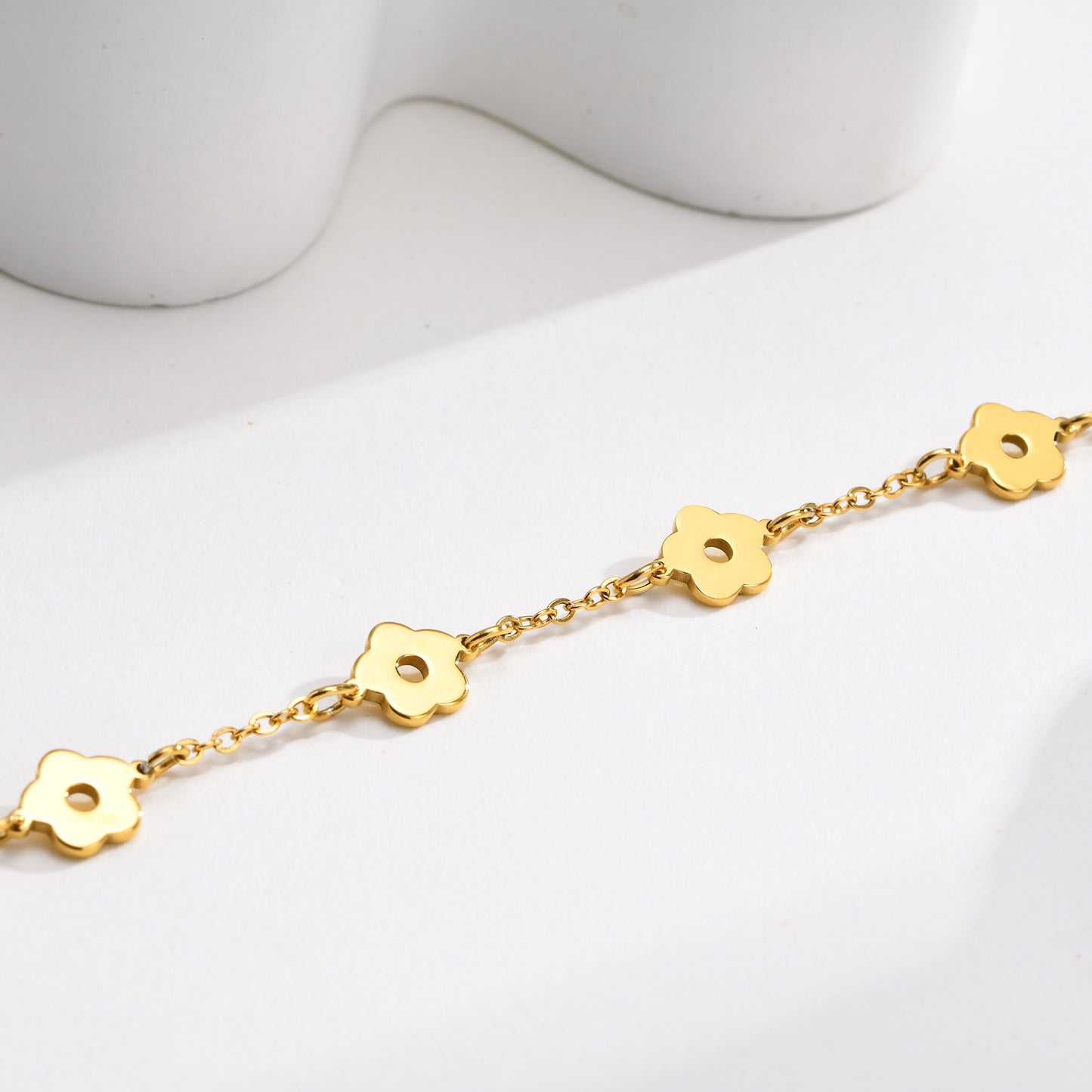 Simple Floral 18k Gold Plated Stainless Steel Bracelet