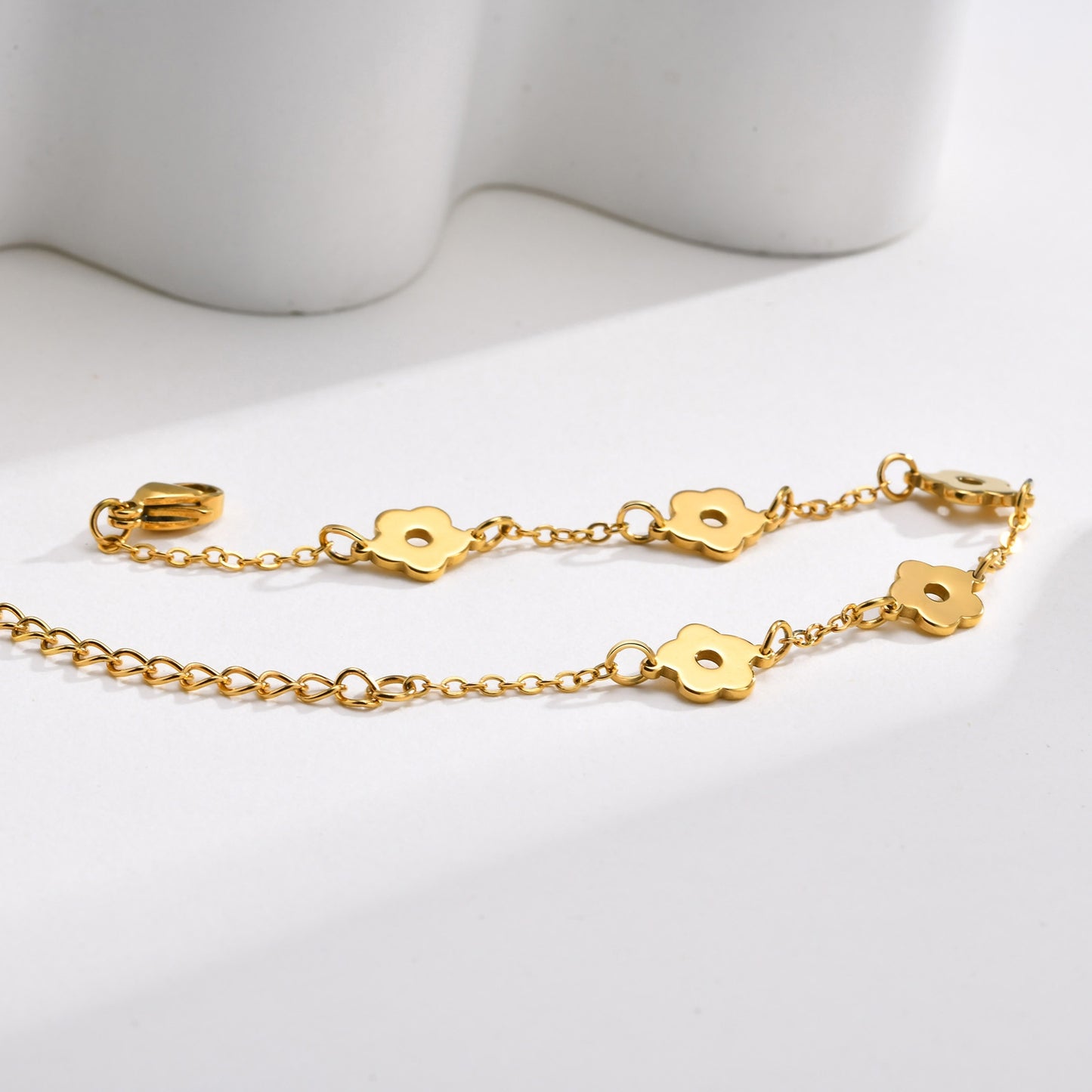 Simple Floral 18k Gold Plated Stainless Steel Bracelet