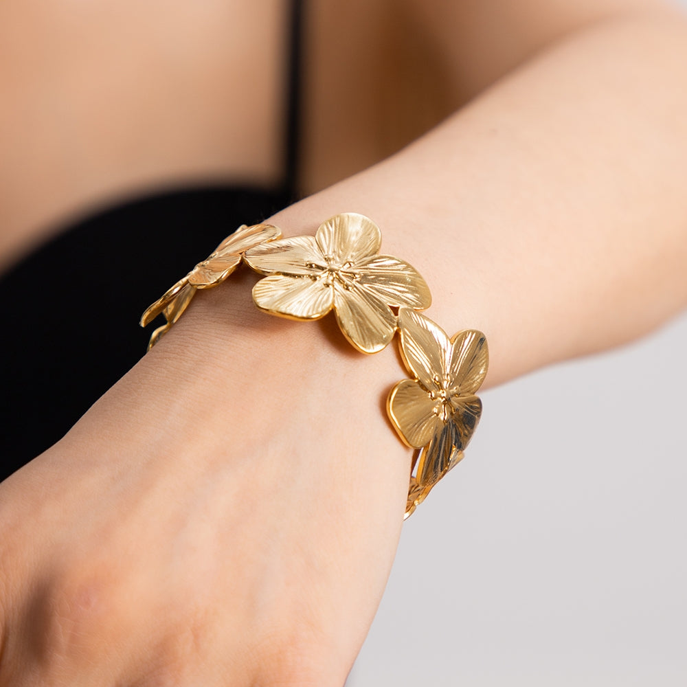 Simple Style Floral Stainless Steel Bangle and Retro Leaf Titanium Bracelet for Women