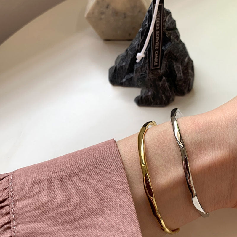 Simple Geometric Textured Cuff Bracelet for Women