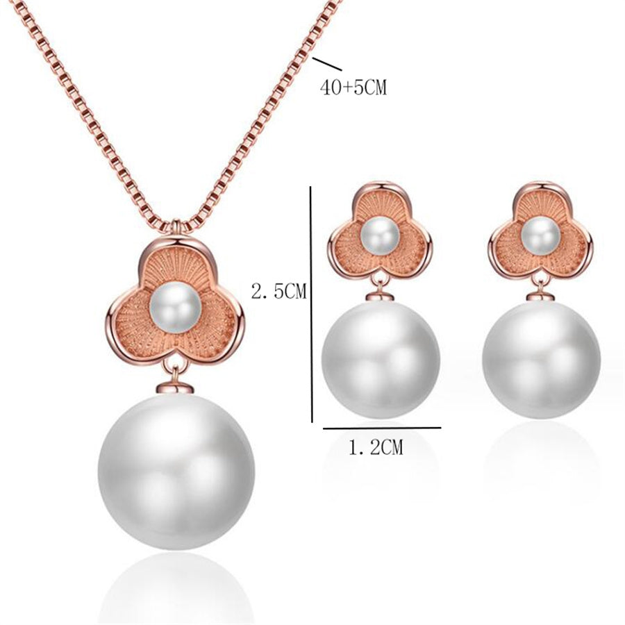 Simple Clover Pearl Jewelry Set - Women's Necklace and Earrings